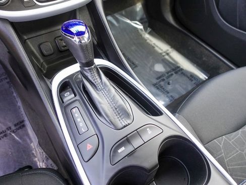 Used 2017 Chevrolet Volt LT image 18