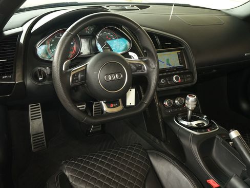 Used 2014 Audi R8 V10 AWD/4WD image 9