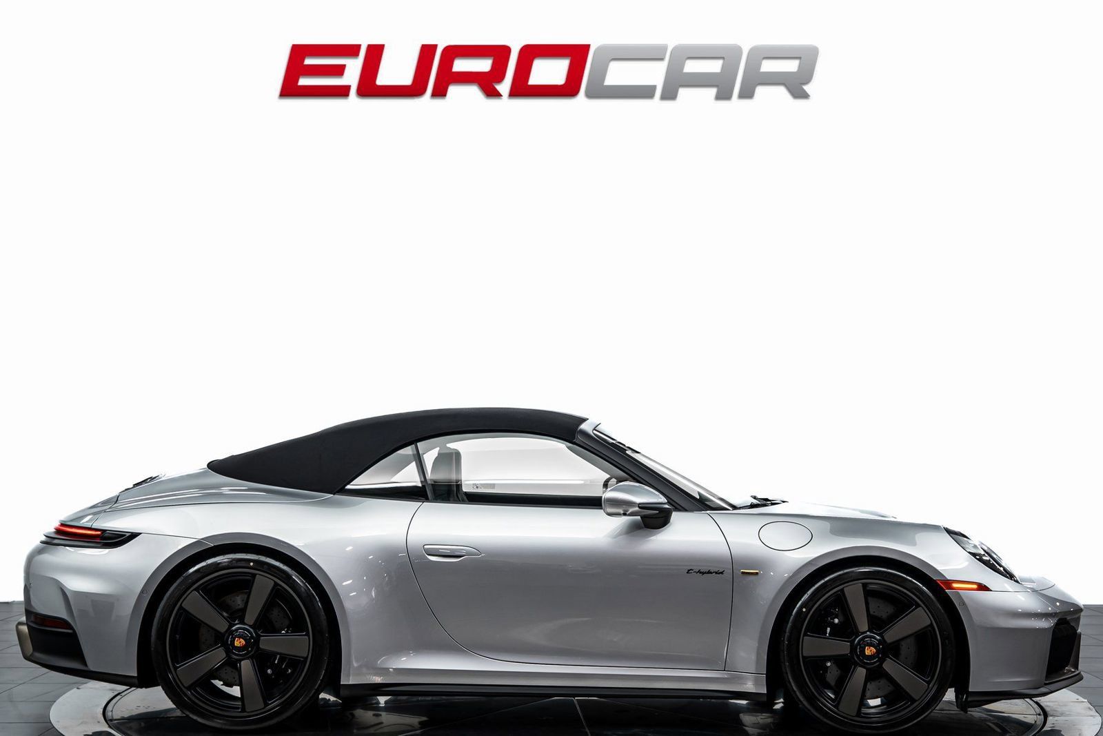 Used 2026 Porsche 911 Carrera 4 GTS AWD/4WD image 9