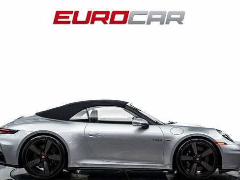 Used 2026 Porsche 911 Carrera 4 GTS AWD/4WD image 9