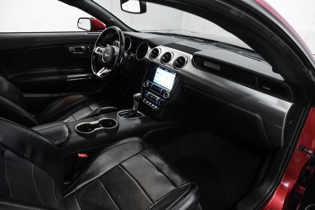 Used 2019 Ford Mustang Coupe RWD image 18