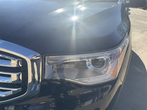 Used 2017 GMC Acadia SLT image 9