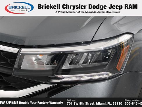 Used 2022 Volkswagen Taos SE FWD image 10