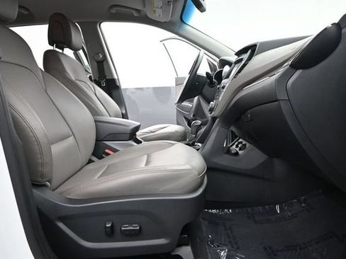 Used 2017 Hyundai Santa Fe Sport FWD image 20