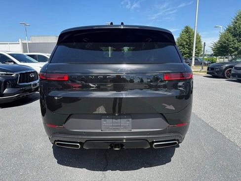 Used 2025 Land Rover Range Rover Sport SE AWD/4WD image 11