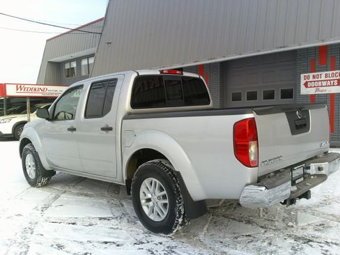 Used 2018 Nissan Frontier SV image 27