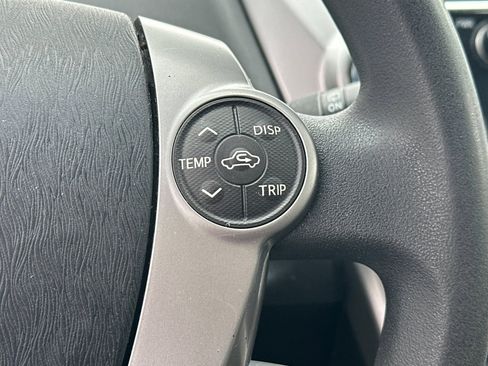 Used 2017 Toyota Prius V Two w/ Carpet Mat Package image 30