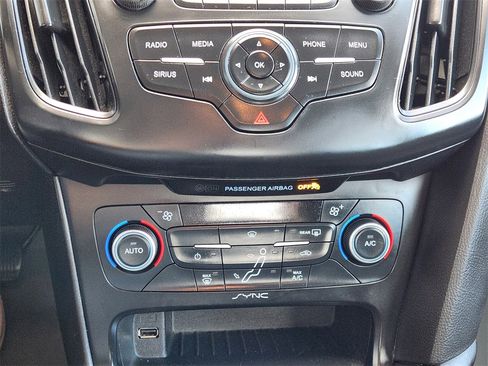 Used 2018 Ford Focus SE image 14