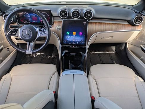 Used 2025 Mercedes-Benz C 300 4MATIC Sedan image 25