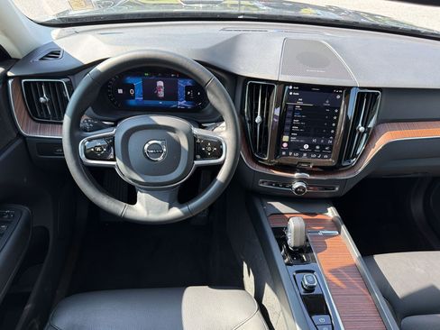 Used 2024 Volvo XC60 B5 Plus w/ Climate Package AWD/4WD image 29
