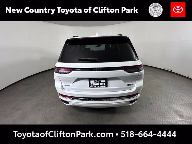 Used 2022 Jeep Grand Cherokee Overland AWD/4WD image 4