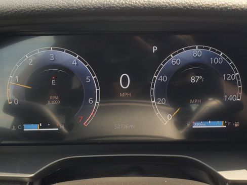 Used 2024 Jeep Grand Cherokee Altitude AWD/4WD image 11