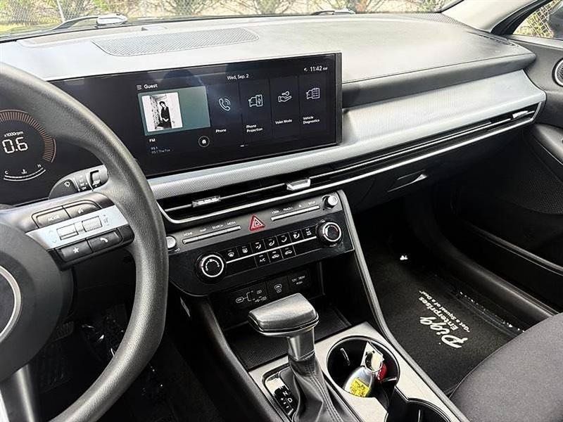 Used 2025 Hyundai Sonata SE FWD image 23