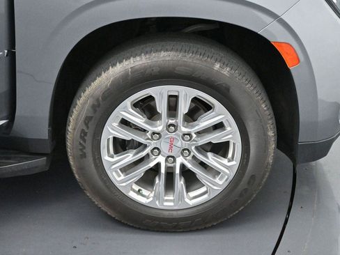 Used 2022 GMC Yukon XL SLT AWD/4WD image 39