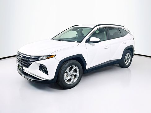 Used 2024 Hyundai Tucson SEL image 3