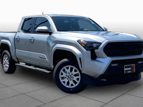 Used 2024 Toyota Tacoma SR5 AWD/4WD image 2