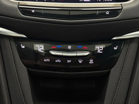 Used 2025 Cadillac XT6 Luxury w/ LPO, Floor Liner Package image 30