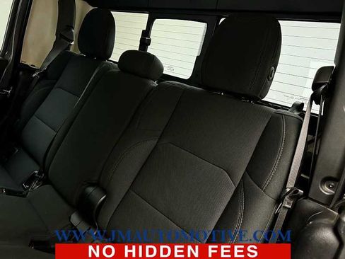 Used 2021 Jeep Gladiator Sport image 16