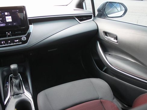 Used 2024 Toyota Corolla SE image 7