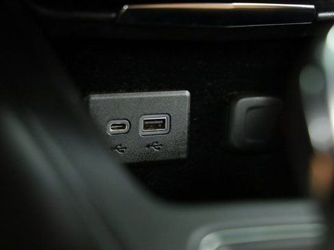 Used 2023 Cadillac XT4 Sport image 19