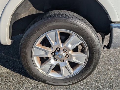 Used 2013 Ford F150 Lariat w/ Luxury Equipment Group image 16