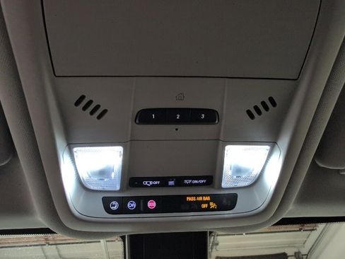 Certified 2022 Chevrolet Equinox Premier image 25