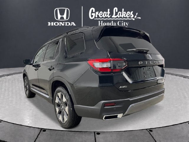New 2026 Honda Pilot Touring image 3