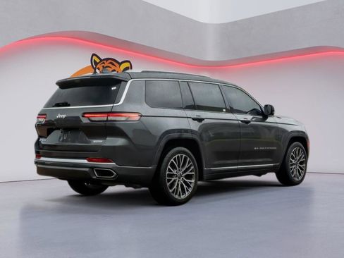Used 2022 Jeep Grand Cherokee L Summit AWD/4WD image 5