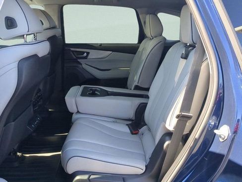 Used 2023 Acura MDX SH-AWD w/ Advance Package image 12