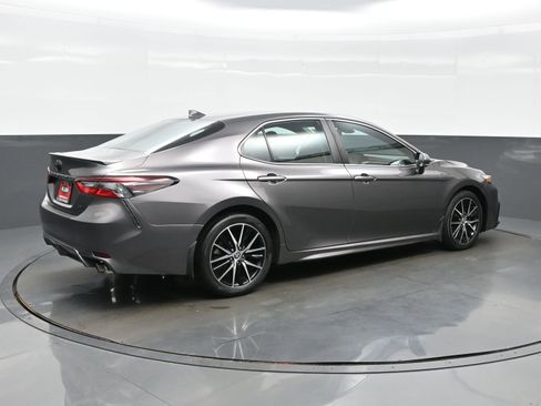Used 2023 Toyota Camry SE w/ Protection Package (Q2) (TMS) FWD image 6
