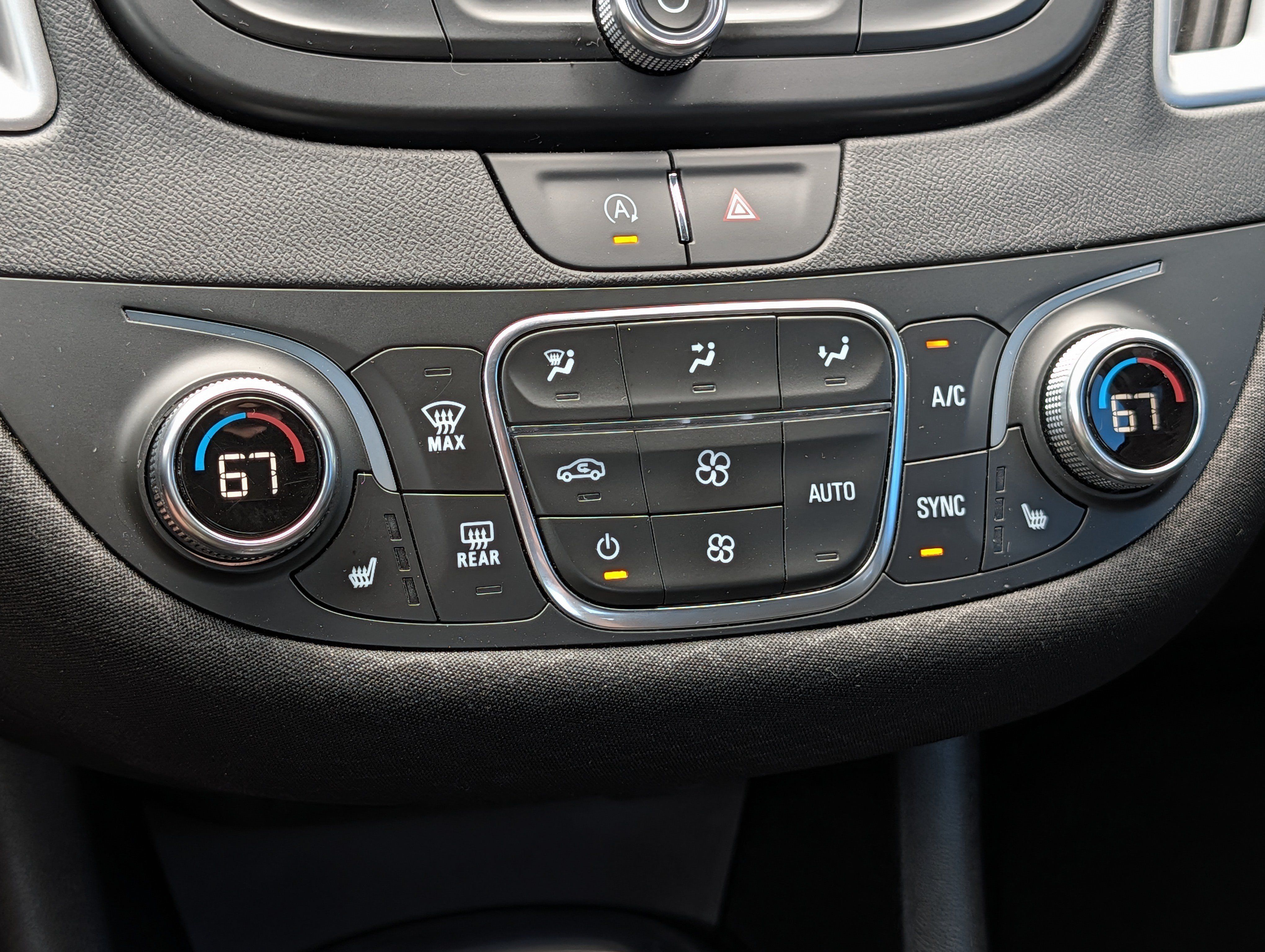 Certified 2025 Chevrolet Malibu LT FWD image 18