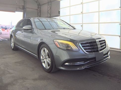 Used 2018 Mercedes-Benz S 560 4MATIC Sedan w/ Premium Package image 3