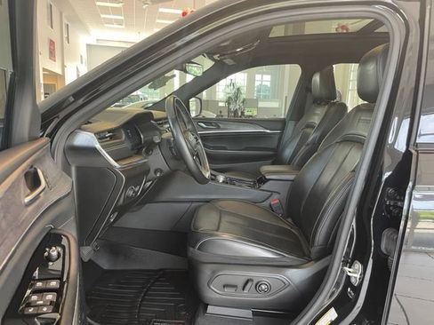 Certified 2022 Jeep Grand Cherokee L Overland AWD/4WD image 29