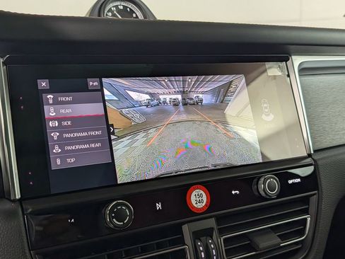 New 2026 Porsche Macan image 31