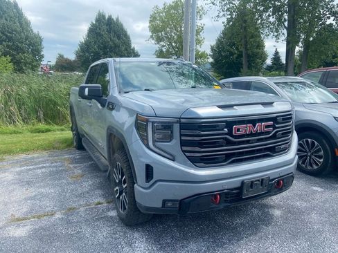 Used 2024 GMC Sierra 1500 AT4 w/ Technology Package AWD/4WD image 1