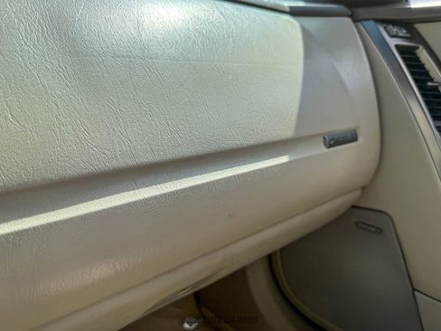 Used 2005 Cadillac XLR RWD image 45