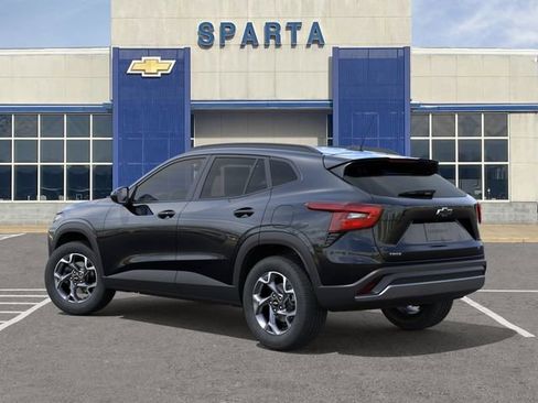 New 2026 Chevrolet Trax LT w/ Driver Confidence Package FWD image 3