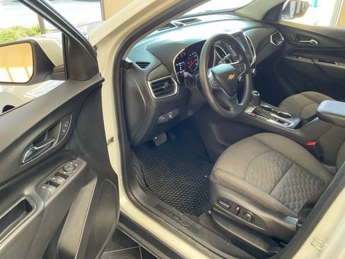 Used 2018 Chevrolet Equinox LT FWD image 10