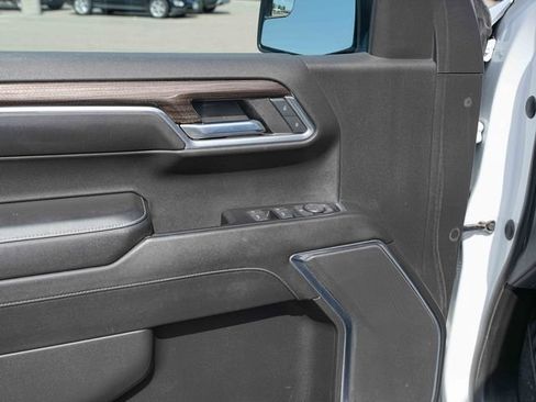 Used 2022 Chevrolet Silverado 1500 LT AWD/4WD image 26