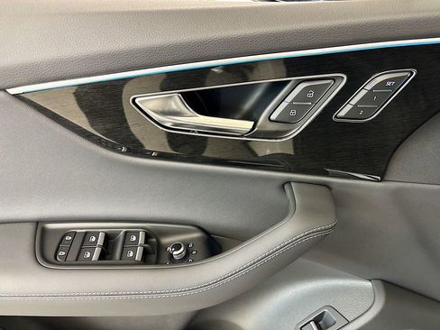 New 2025 Audi Q7 3.0T Premium Plus AWD/4WD image 19