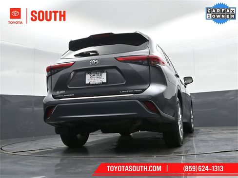 Used 2023 Toyota Highlander Limited image 31