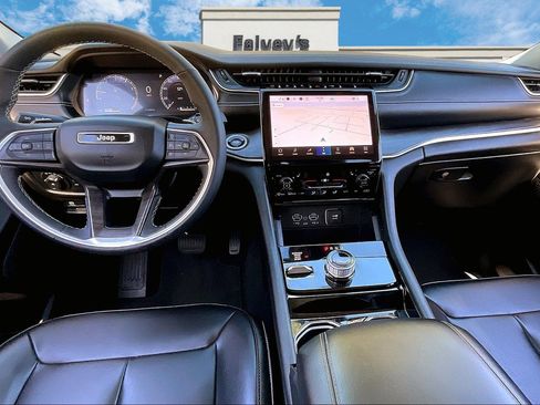 Certified 2023 Jeep Grand Cherokee Limited image 15