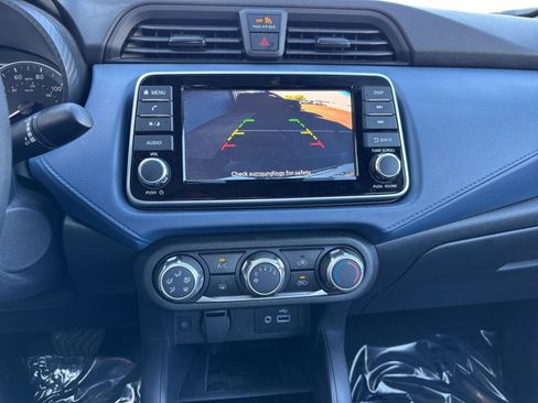 Used 2025 Nissan Versa SV image 17