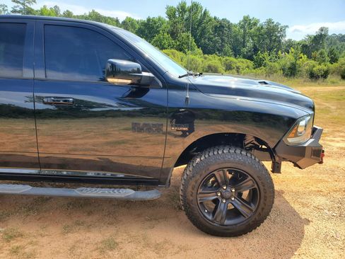 Used 2017 RAM 1500 Sport w/ Quick Order Package 26Q Night AWD/4WD image 11