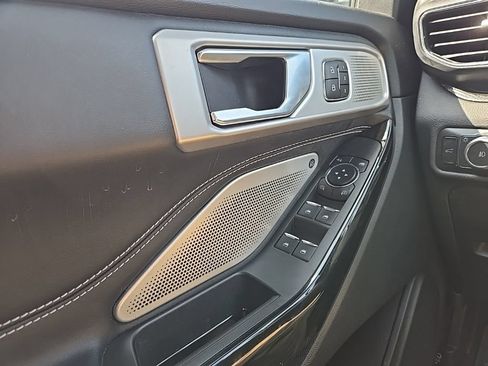 Used 2021 Ford Explorer ST w/ Equipment Group 401A AWD/4WD image 18