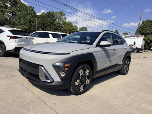Used 2025 Hyundai Kona SEL FWD image 10