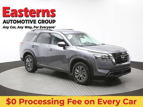 Used 2025 Nissan Pathfinder SV FWD image 49