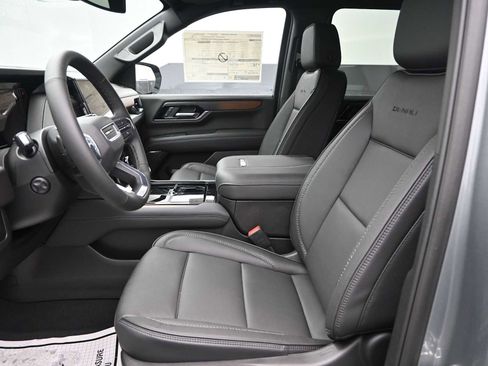 New 2026 GMC Yukon XL Denali w/ Sun & Power Step Package image 11