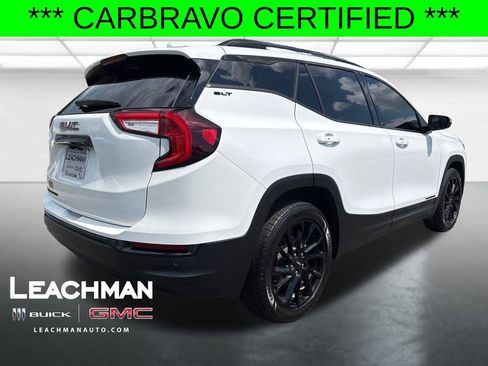 Used 2023 GMC Terrain SLT w/ Infotainment Package II FWD image 3