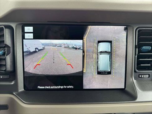 Used 2024 Ford Bronco Wildtrak image 27